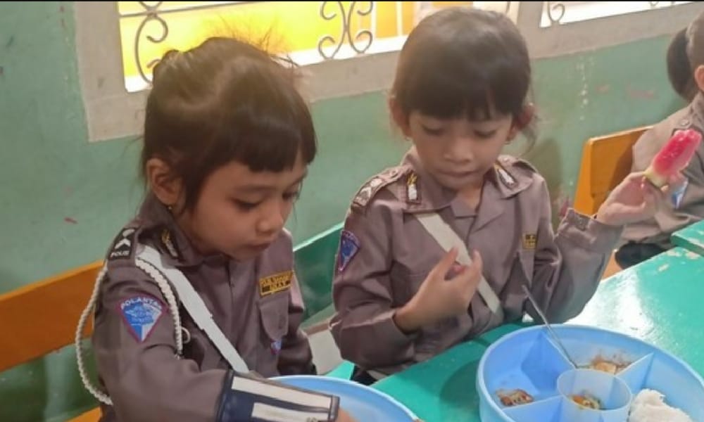 Ternyata Alasan Tulang Ikan Anak TK di Palembang Kurang Minati Menu Makan Bergizi 