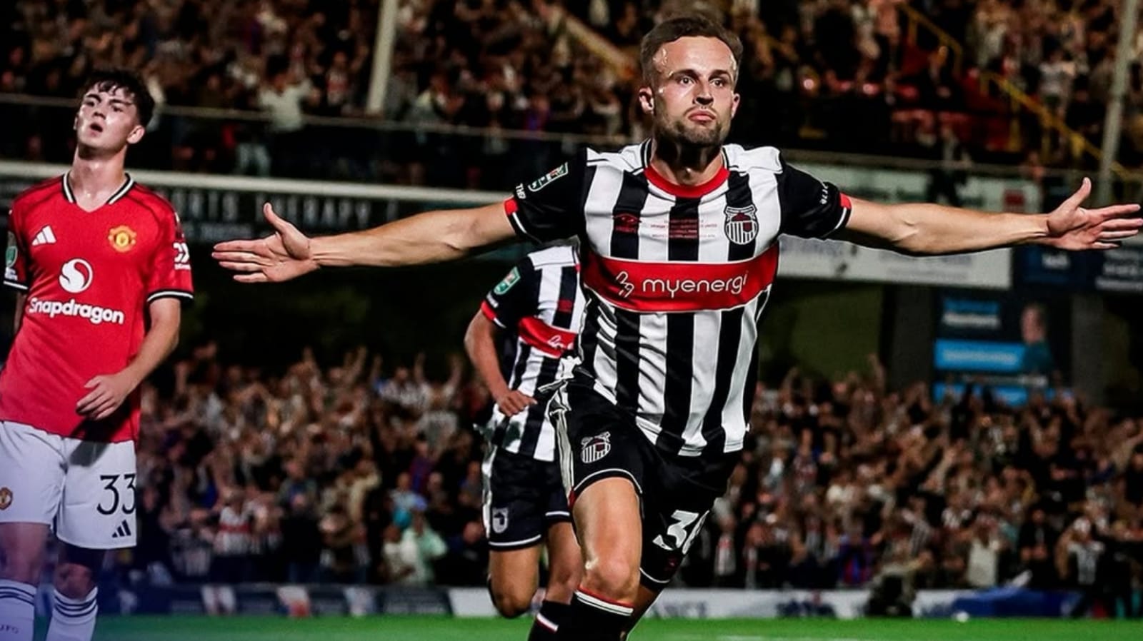 Tim Liga 2 Permalukan Manchester United Tersingkir dari Piala EFL Kalah Adu Penalti