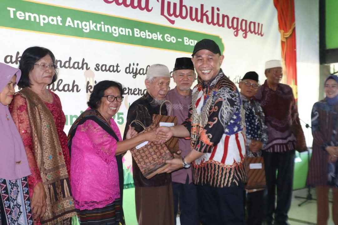 Wali Kota Lubuk Linggau H Rachmat Hidayat Hadiri Reuni Alumni SMA Pelita