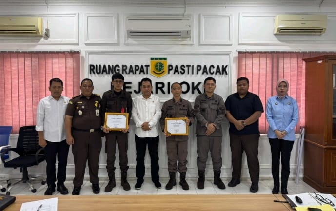 SELAMAT! Kejari OKI Terima PIN Emas dari Kementerian Agraria dan Tata Ruang