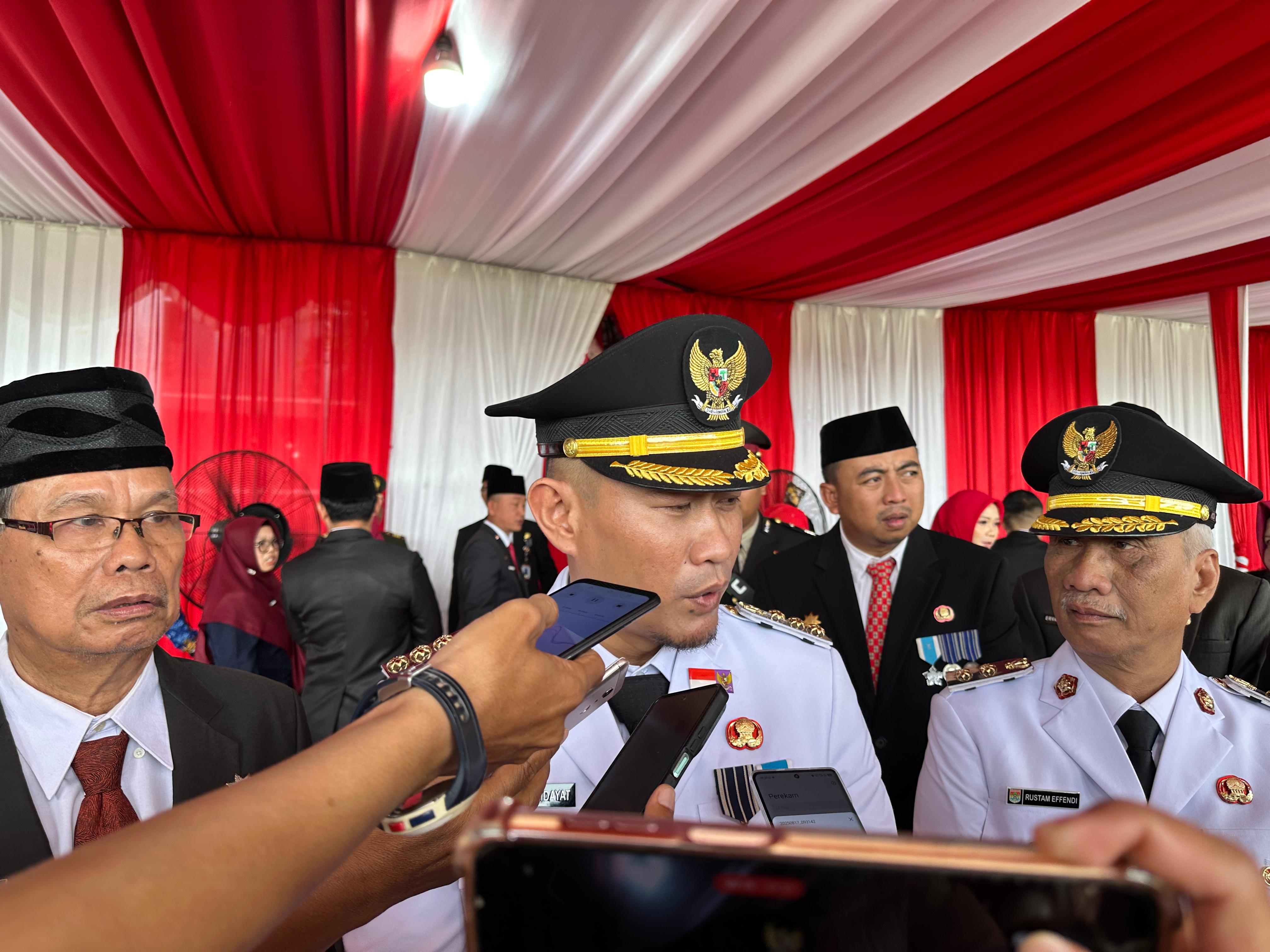 Wali Kota Lubuk Linggau H Rachmat Hidayat Umumkan PBB Gratis Jadi Kado HUT RI ke-80 Bagi Masyarakat