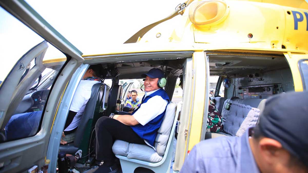 Gubernur Herman Deru Pantau Langsung Operasi Modifikasi Cuaca dan Patroli Udara di Sumsel
