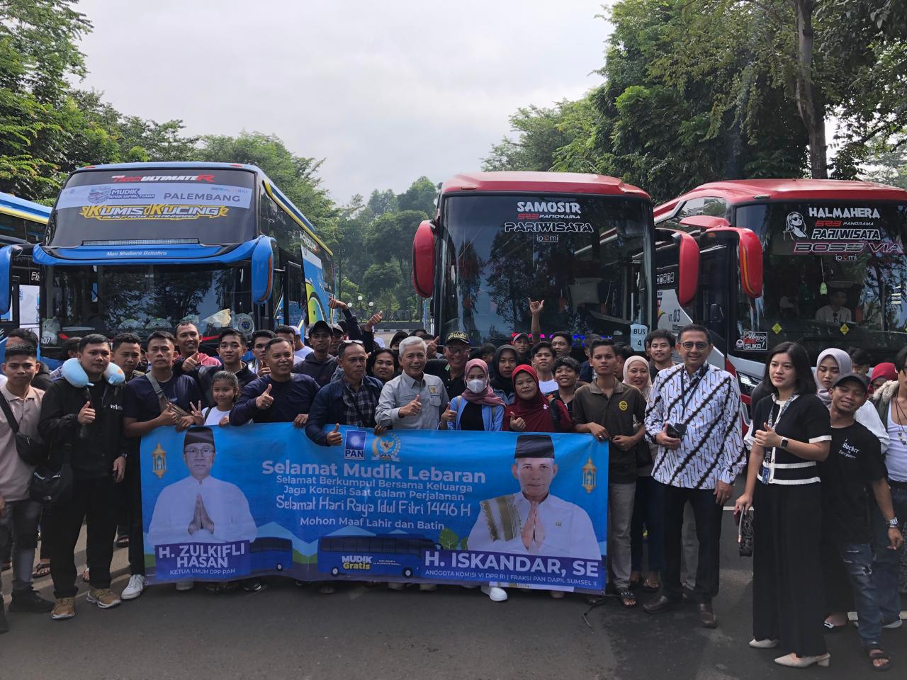 H Iskandar Lepas 160 Warga Sumsel Mudik Gratis ke Palembang