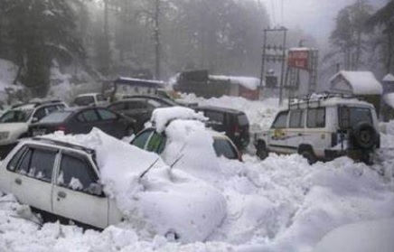  Badai Salju Horor di Amerika Serikat Kubur Mobil di Jalanan, Sebabkan 27 Orang Tewas