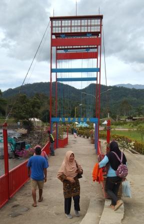 Keren! Ada Jembatan Ampera di Agrowisata Tanjung Sakti Kabupaten Lahat