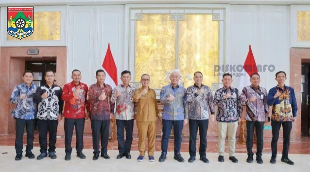 Wali Kota Lubuk Linggau H Rustam Effendi Kunker ke Pemkot Surabaya