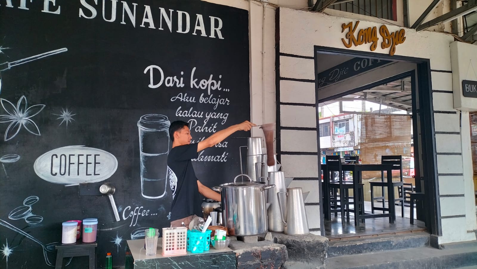 Ini Kopi Hitam Paling Hits di Lubuk Linggau, Silahkan Dicoba!