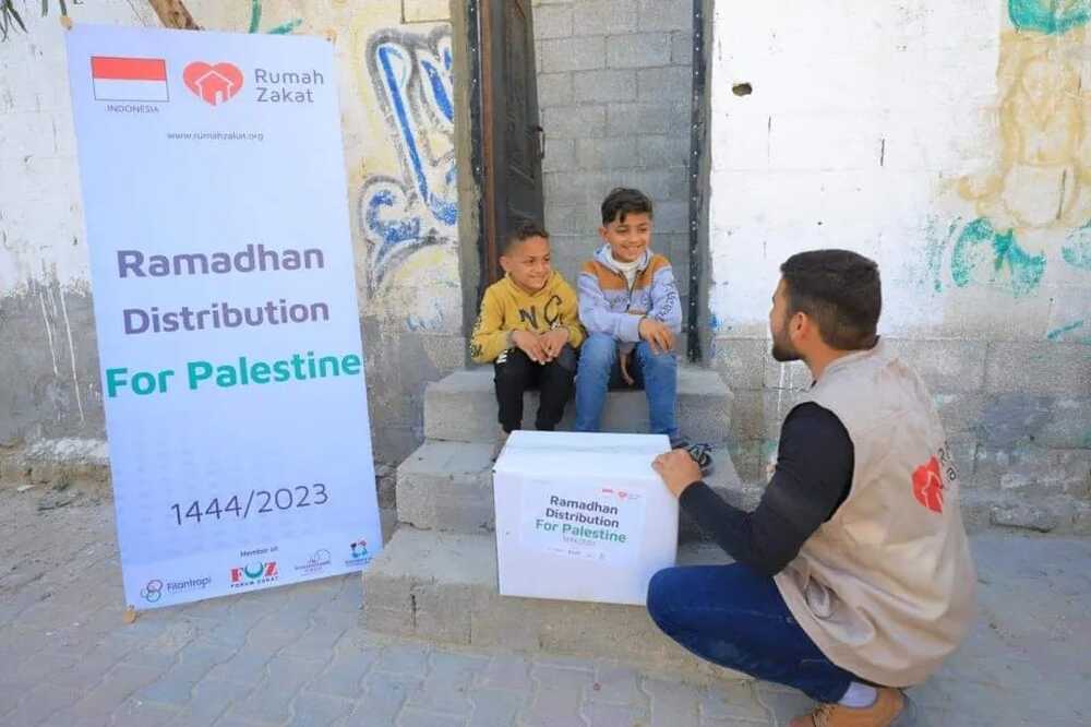 Paket Ramadan dari Donatur Indonesia Sudah Sampai di Palestina