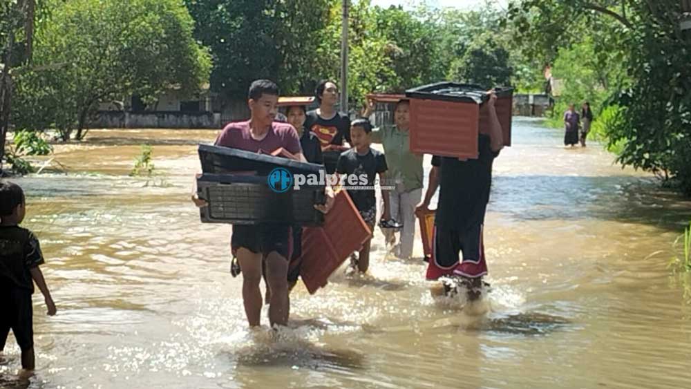 BREAKING NEWS: Ratusan Rumah Warga Terendam Banjir di Belalau II Kota Lubuklinggau Sumsel