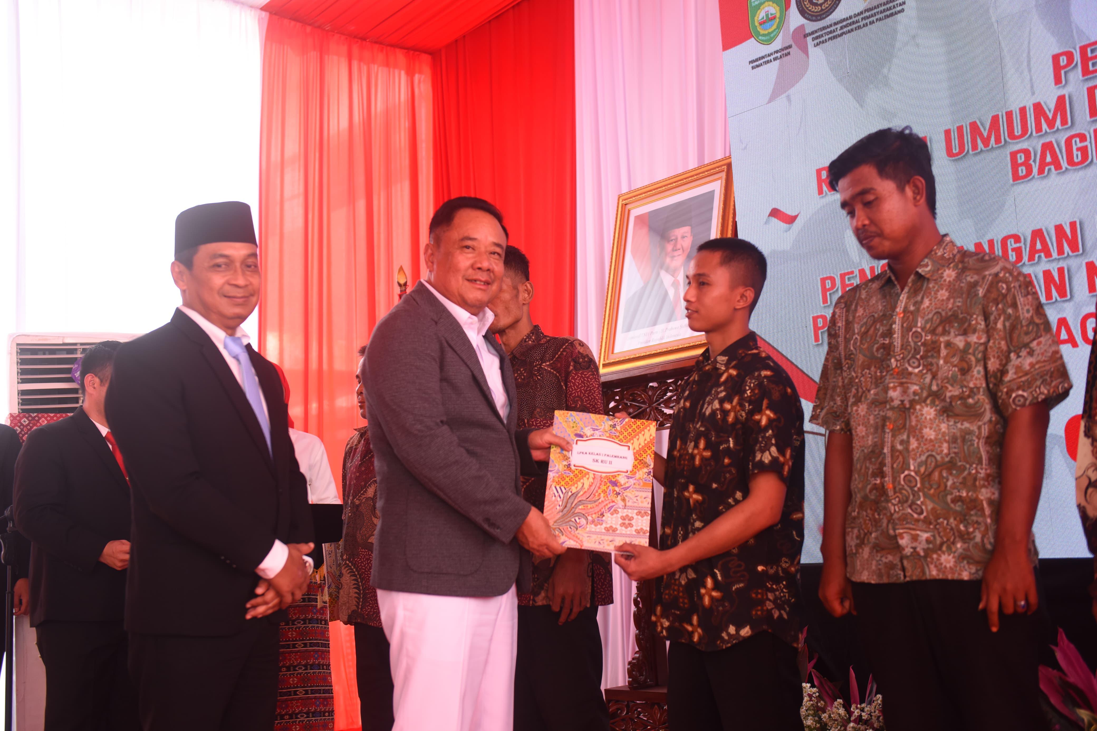 Wagub Cik Ujang Serahkan Remisi HUT RI ke-80, 11.495 Napi di Sumsel Dapat Pengurangan Masa Hukuman