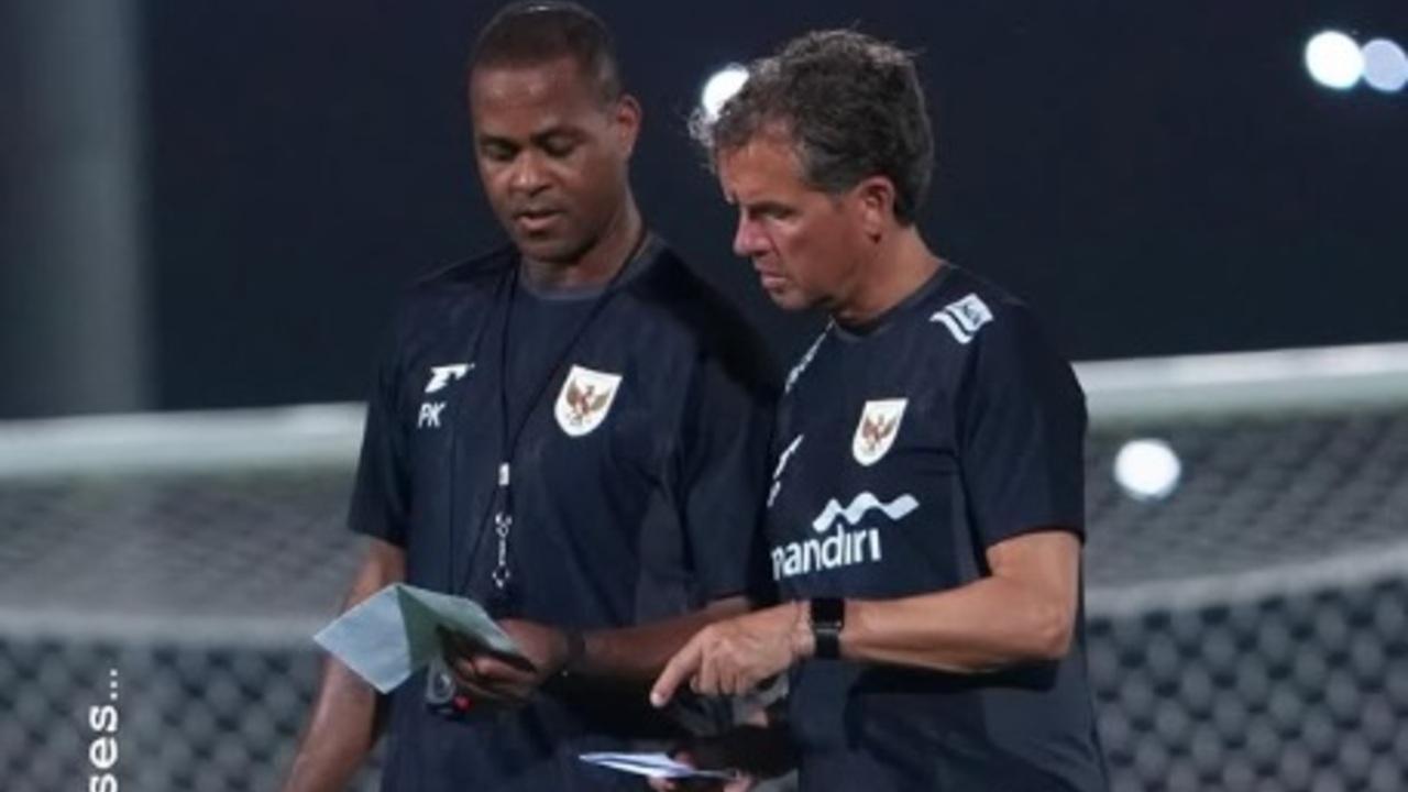 Alex Pastoor Diisukan Bakal ‘Kudeta’ Patrick Kluivert di Timnas ? Cek Faktanya!