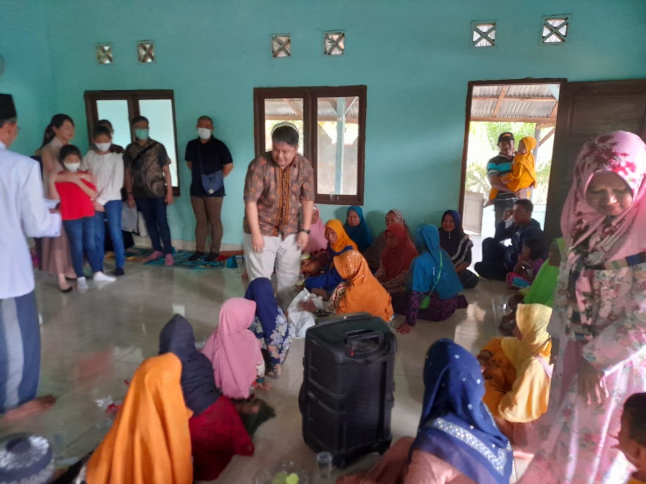 PT GON Santuni Panti Jompo dan Anak Yatim Piatu