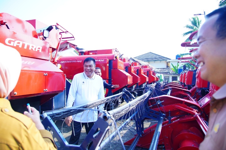Muba Perkuat Dukungan Program Strategis Nasional, Bupati Toha Tinjau Bantuan Alsintan