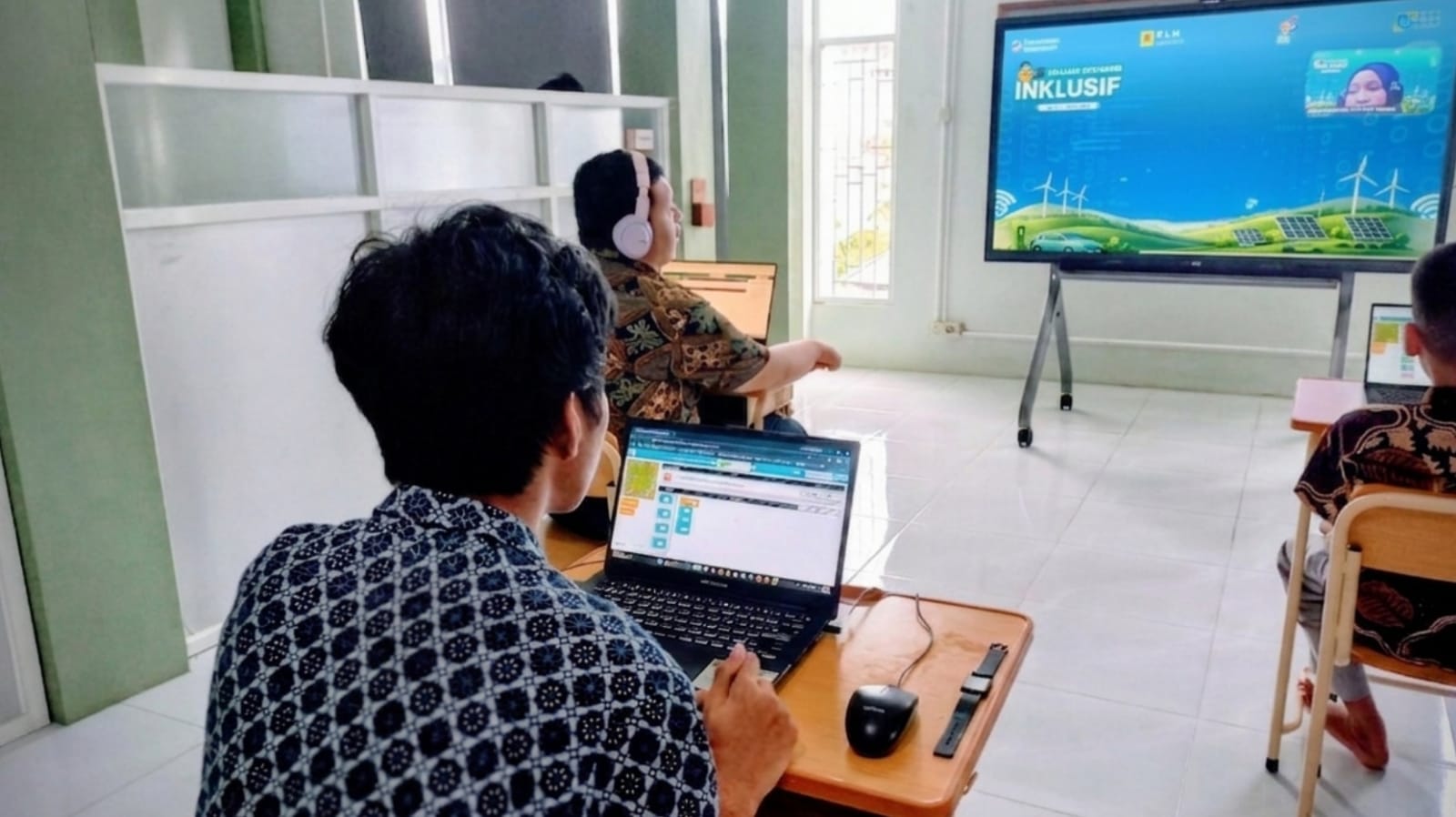 Bangkit dari Kode, PLN Icon Plus Hadirkan Kelas Coding Inklusif untuk Anak Autisme