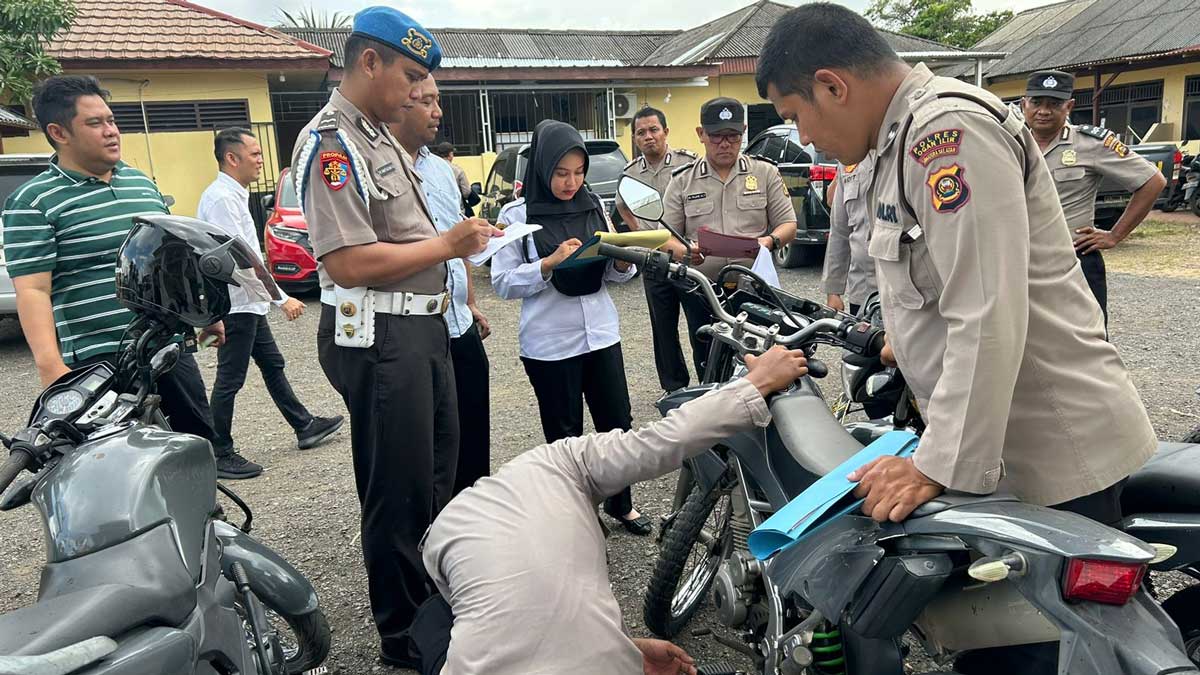 Sidak Mendadak Polsek Pemulutan, Bag Logistik Polres Ogan Ilir Periksa Senjata Api hingga Aset