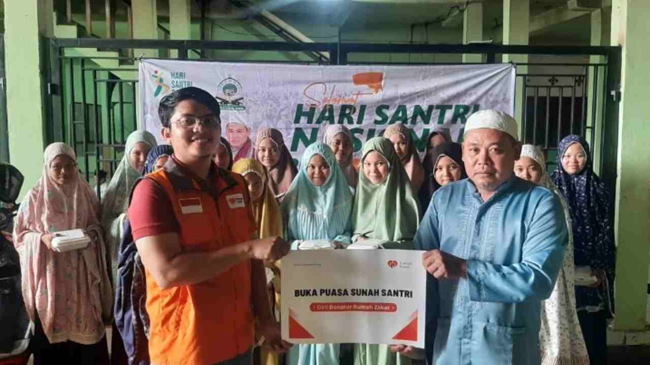 Bahagianya 250 Santri Ponpes Lantabur Palembang Dapat Kejutan Ini dari Rumah Zakat