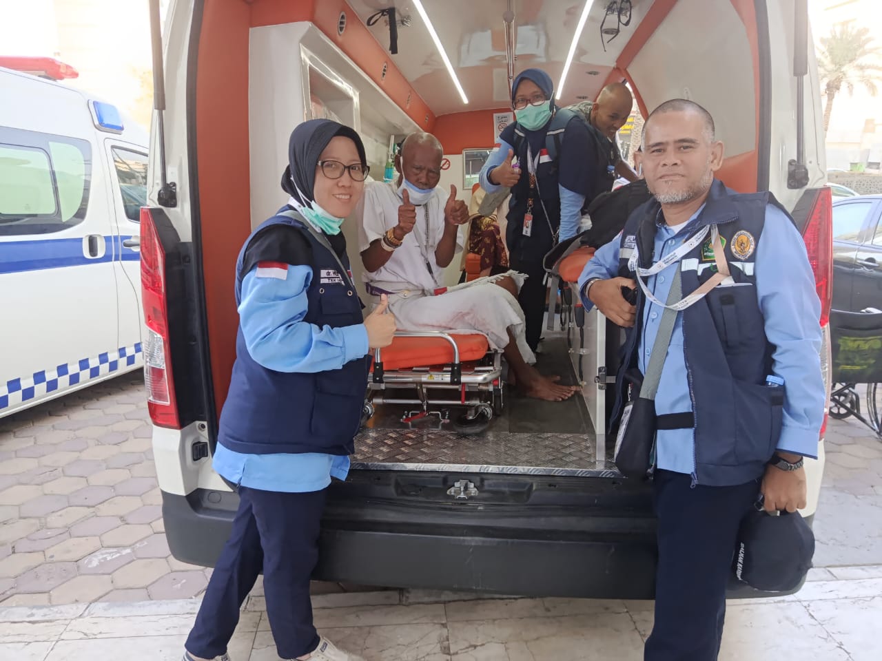 Aksi Sigap Petugas Haji Embarkasi Palembang Berhasil Selamatkan Jemaah yang Alami Sesak Nafas