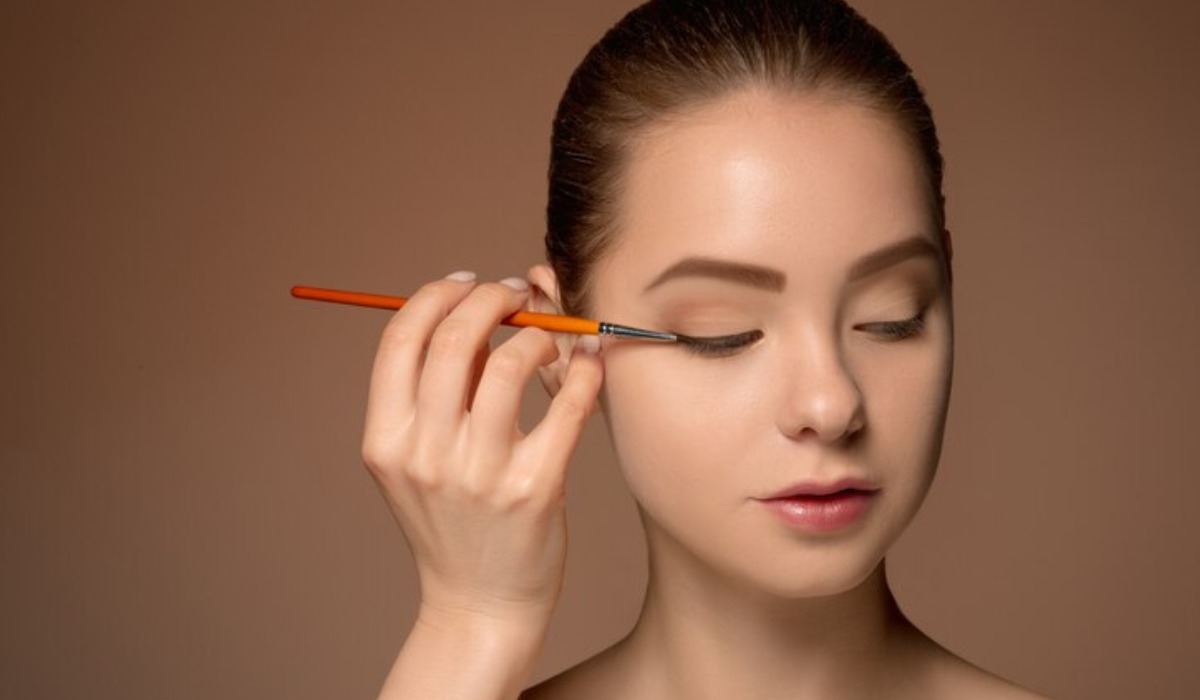 5 Rekomendasi Eyeliner Waterproof yang Mudah Diaplikasikan, Buat Tampilmu Makin Paripurna