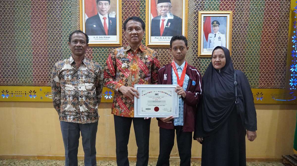 KEREN! Anak Petani di OKI Raih Juara Kompetisi Matematika Tingkat Dunia