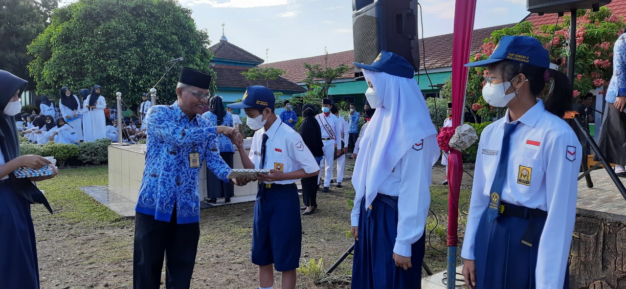 SMPN 2 Lubuklinggau Gelar Upacara Bendera Dan Lomba