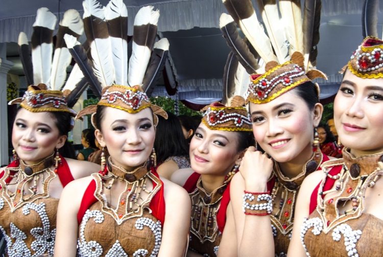 5 Jenis Suku Dayak yang Menguasai Pulau Kalimantan hingga Negara Tetangga, Mau Tau!