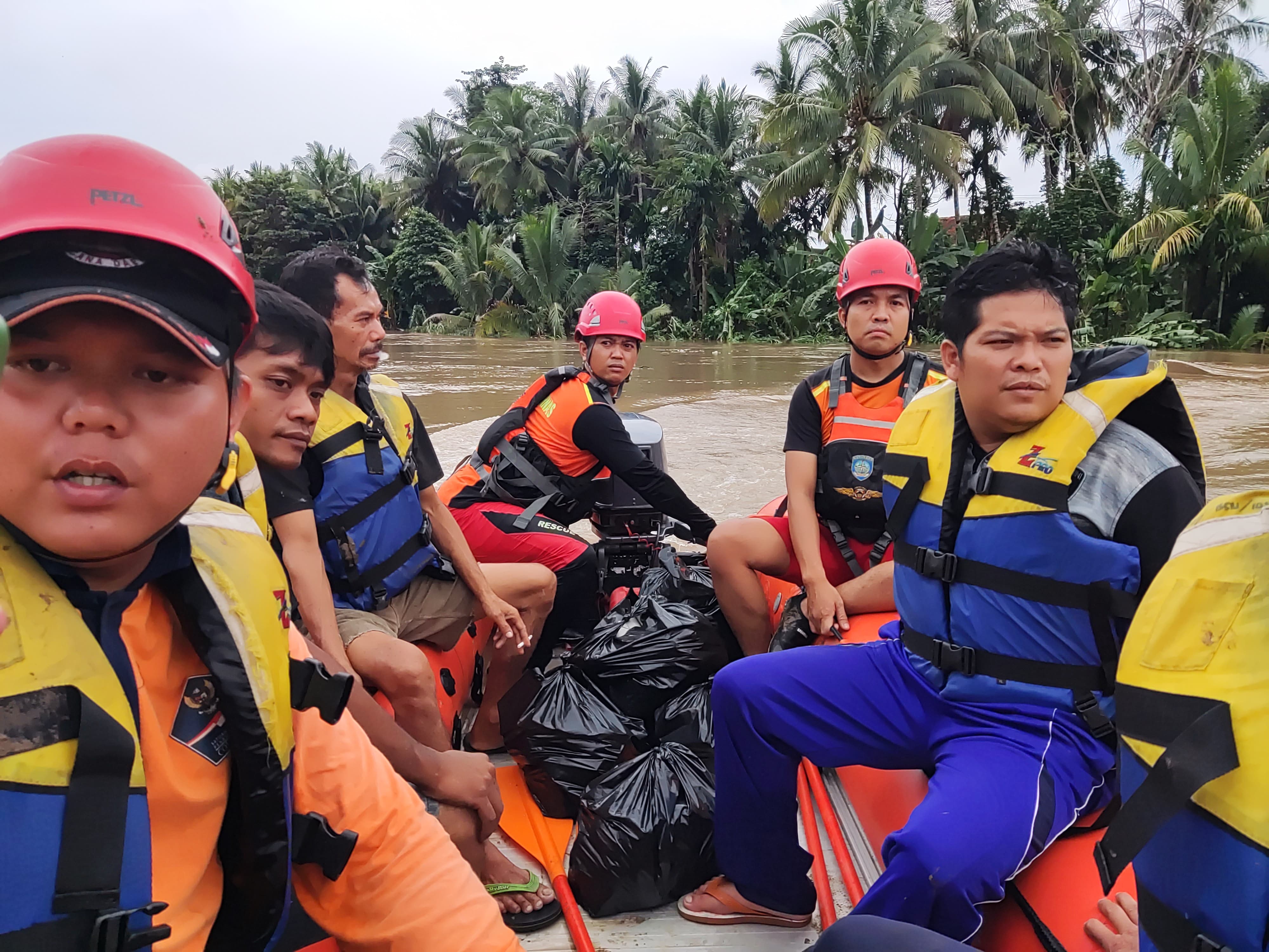 OKU Dikepung Banjir, Basarnas Evakuasi 50 Warga