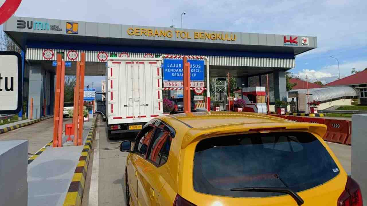 Long Weekend Isra Mi’raj 1447 H, Lalu Lintas JTTS Melonjak Hampir 30 Persen