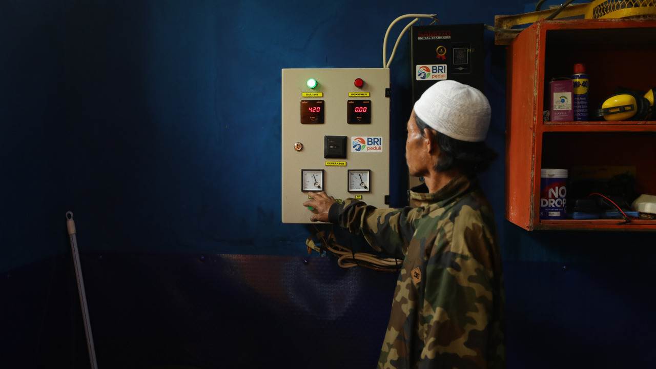 Dukung Pemberdayaan Desa Berkelanjutan, BRI Peduli Beri Bantuan PLTMH di Desa BRILiaN Jatihurip