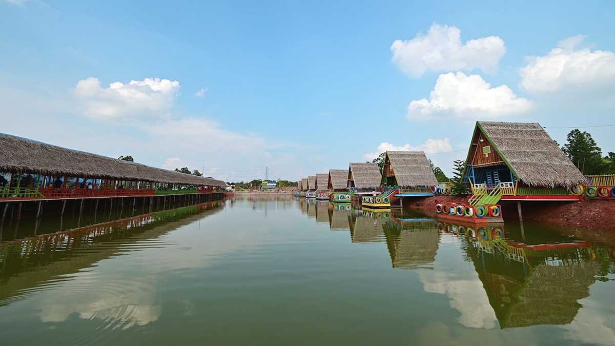 Wisata Air Sambil Mancing, Saung Bambu Pelangi Kenten, Wahana Liburan Pilihan Keluarga 