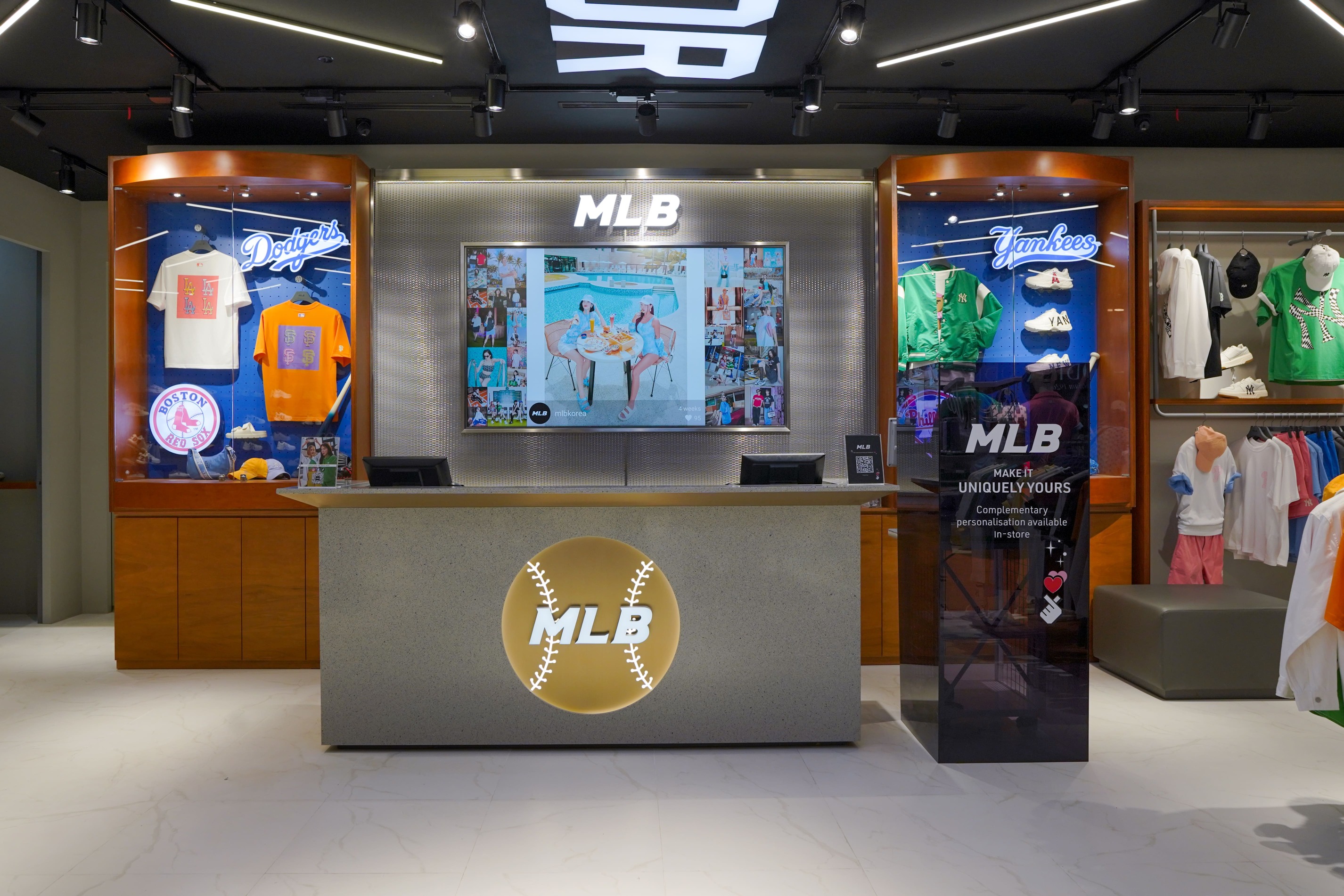 Brand Fashion MLB Korea Buka Gerai Pertama di Indonesia