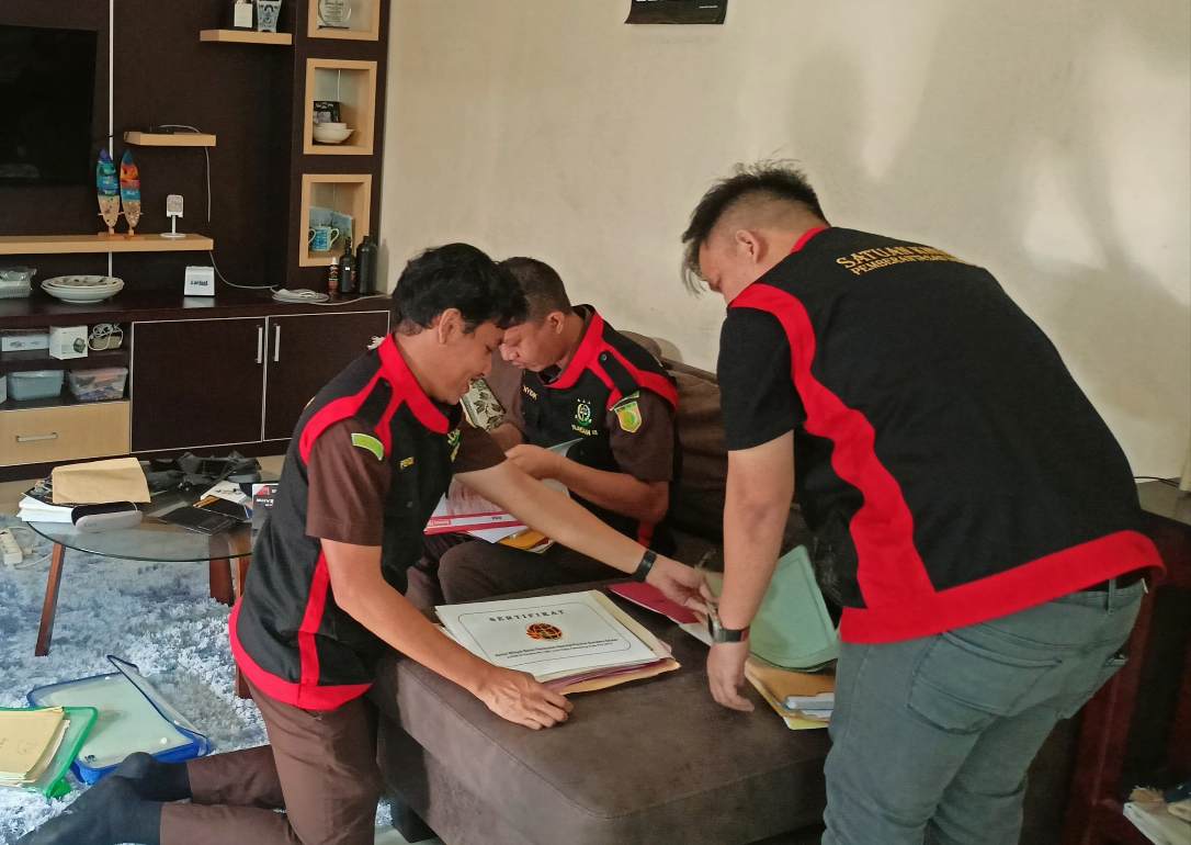 Inilah Dokumen Penting yang Dibawa Tim Kejari Muba dari Rumah Dosen Universitas Negeri di Palembang