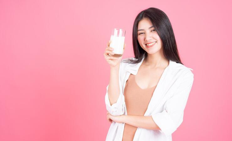 6 Rekomendasi Susu Diet Terbaik yang Aman Dikonsumsi, Cocok untuk Turunkan Berat Badan