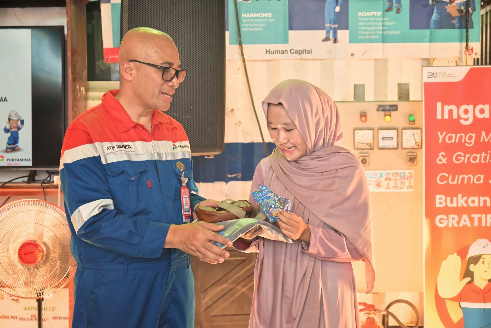 Kunjungi Lokasi Rig, Direktur Utama Pertamina Drilling Sampaikan Pesan Ini ke Pekerja