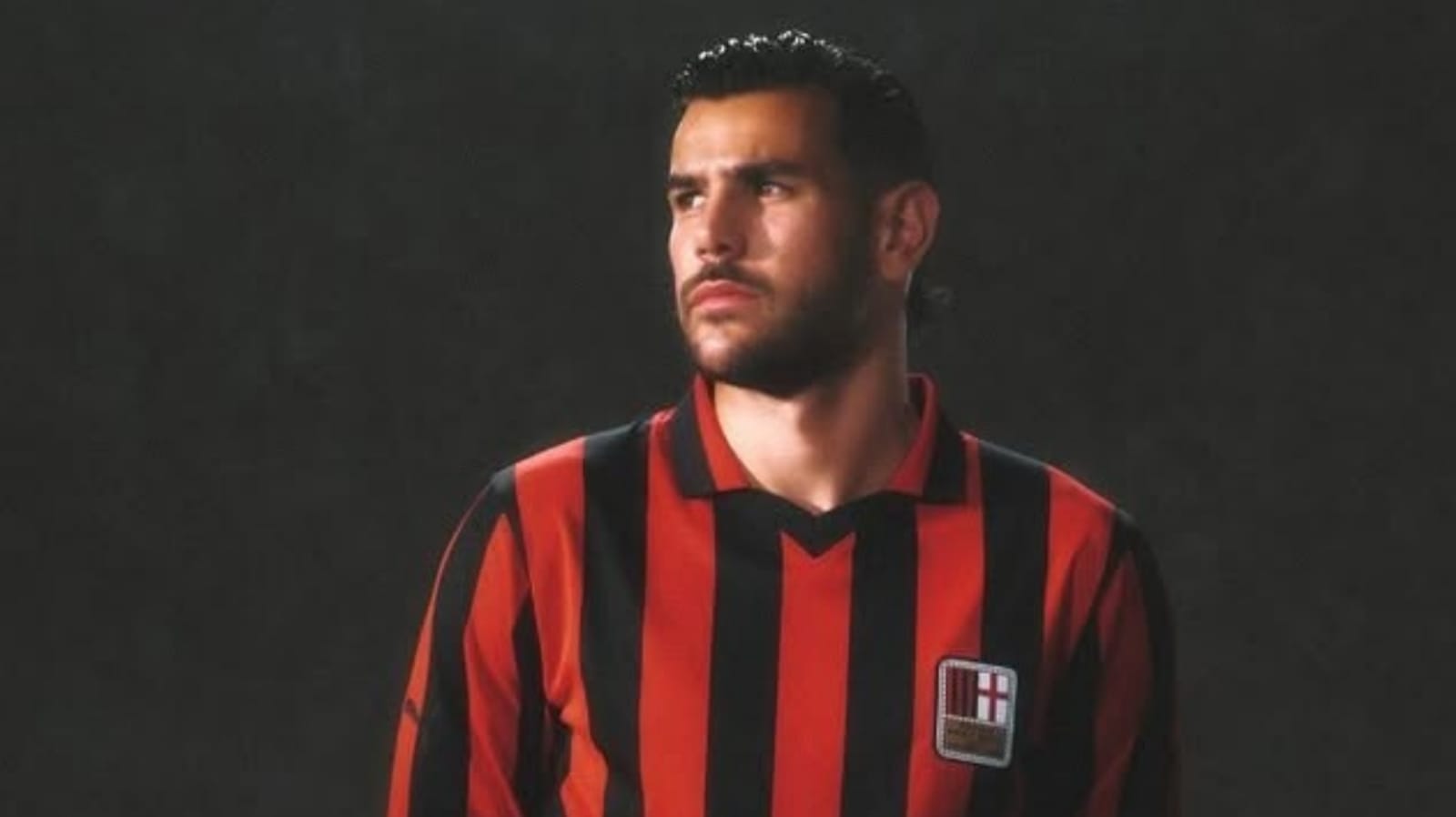 AC Milan Siap Melepas Bek Kiri Target Incaran Manchester City dan Real Madrid