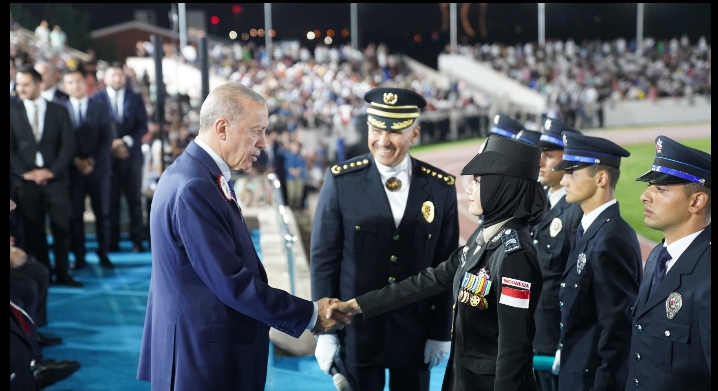 Briptu Tiara Nissa Zulbida Lulusan Terbaik Akademi Kepolisian Turki, Erdogan Titip Pesan Untuk Jokowi