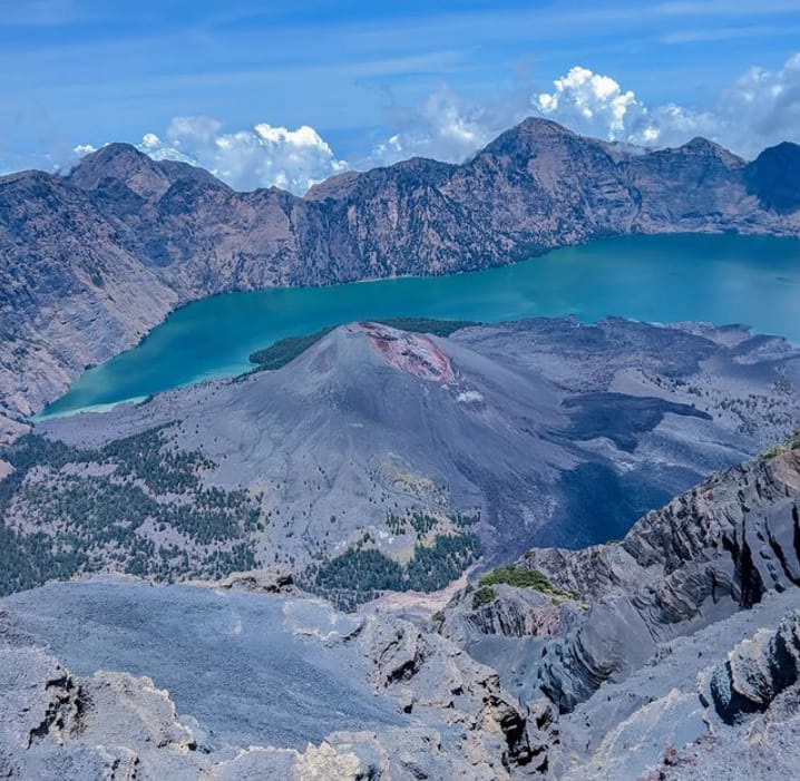 5 Destinasi Wisata yang Bisa Kamu Kunjungi di Sembalun Lombok Pas Liburan Akhir Tahun Nanti!