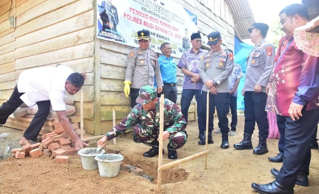 Pemkab Musi Rawas Laksanakan Bedah Rumah di Kecamatan BTS Ulu