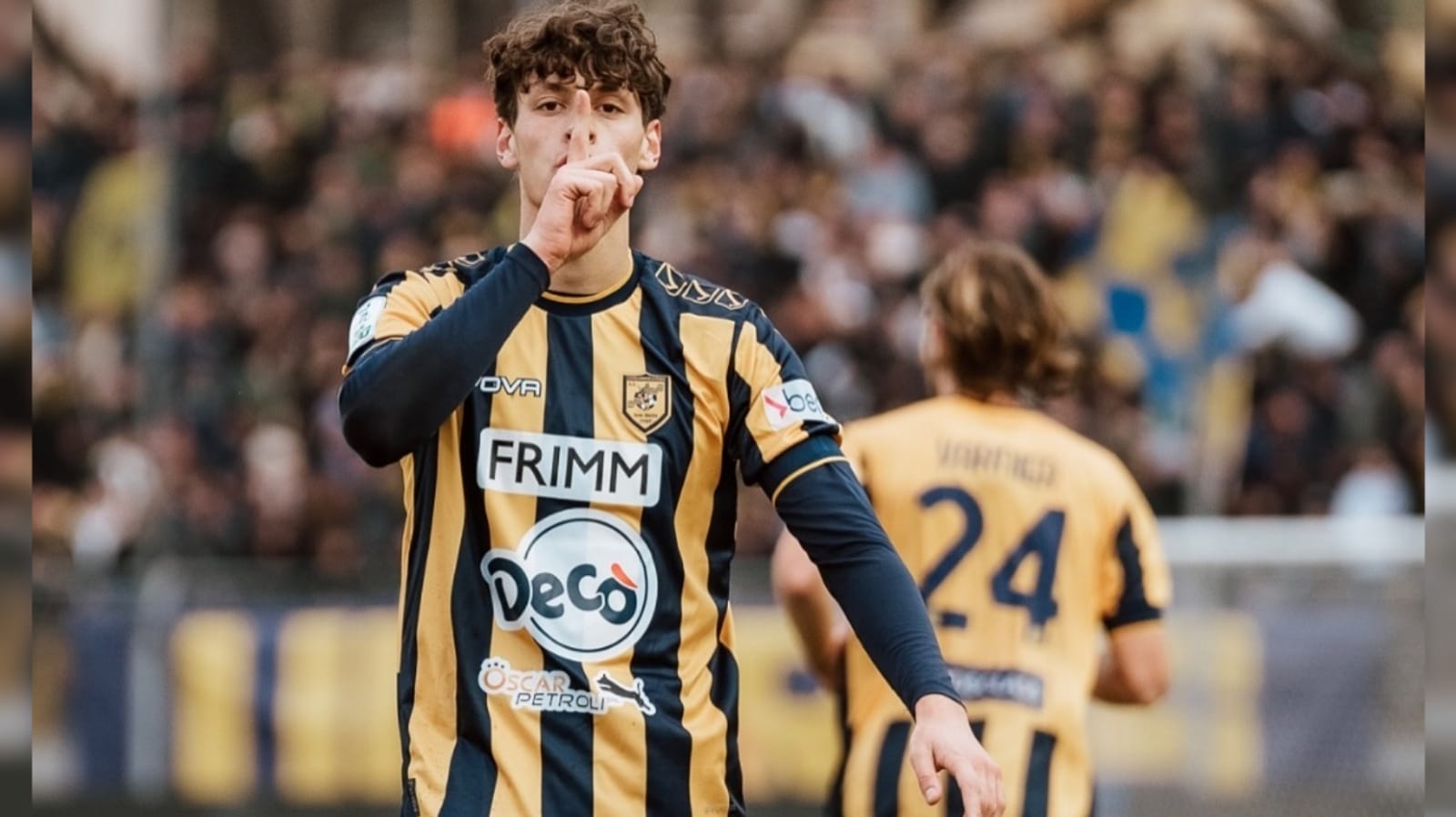 Romano Floriani Mussolini Cucu Diktator Italia Benito Mussolini Bergabung Tim Serie A Lazio