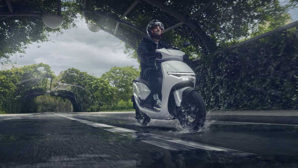 Hujan Deras Bukan Masalah: 7 Trik Rahasia Pengguna Honda CUV e: Agar Awet