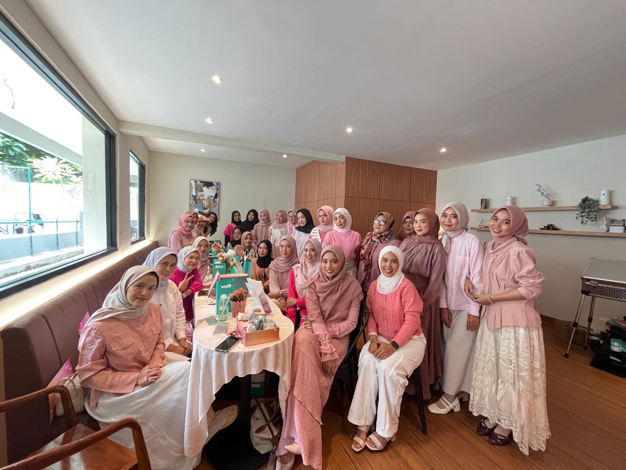 Kuasai Teknik Make Up Warna di Wardah Color Expert Class dengan Deassymakeup