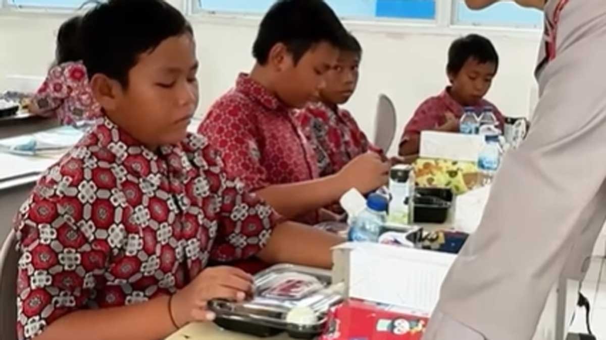 Pentol Ikan dan Sayur Buncis, Inilah Makan Bergizi Gratis di Kota Palembang 