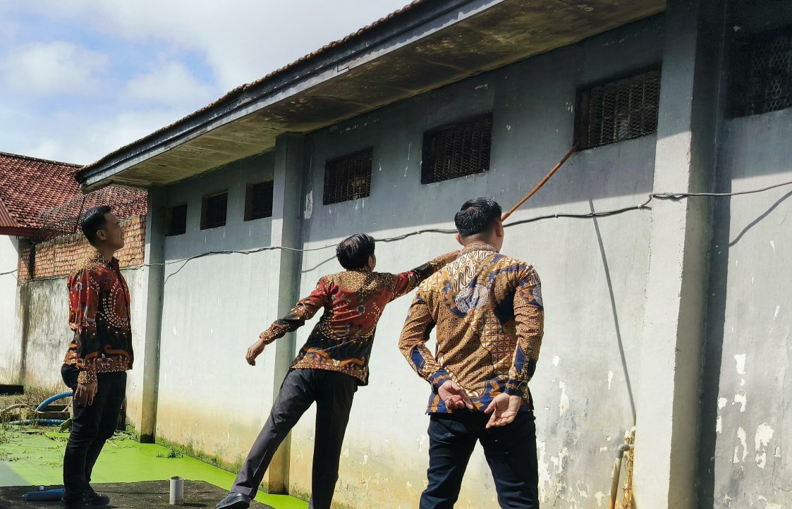 Antisipasi Tahanan Kabur, Petugas Lapas Sekayu Rutin Kroscek Brandgang Kamar Warga Binaan