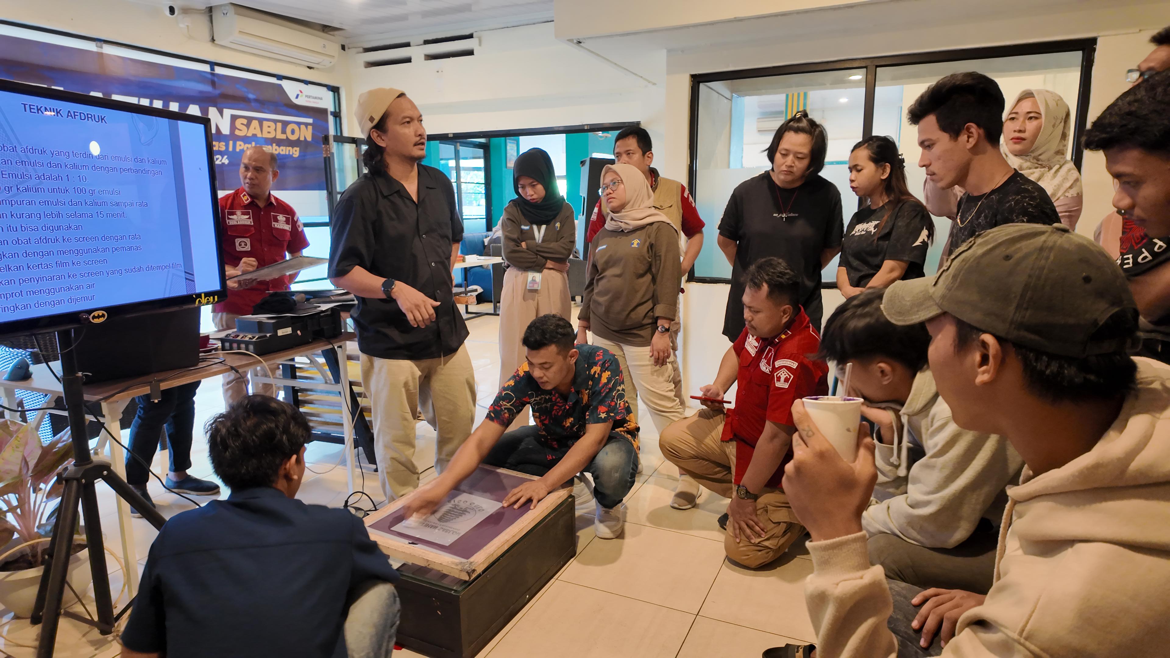 Pertamina Dorong Reintegrasi Sosial lewat Program Pelatihan Sablon bagi Binaan Bapas Kelas 1 Palembang