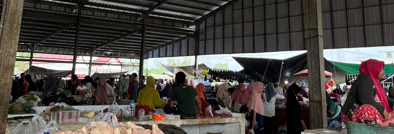 Mengulik Pasar Kalangan di Bingin Teluk Muratara, Gimana di Daerah Kamu?