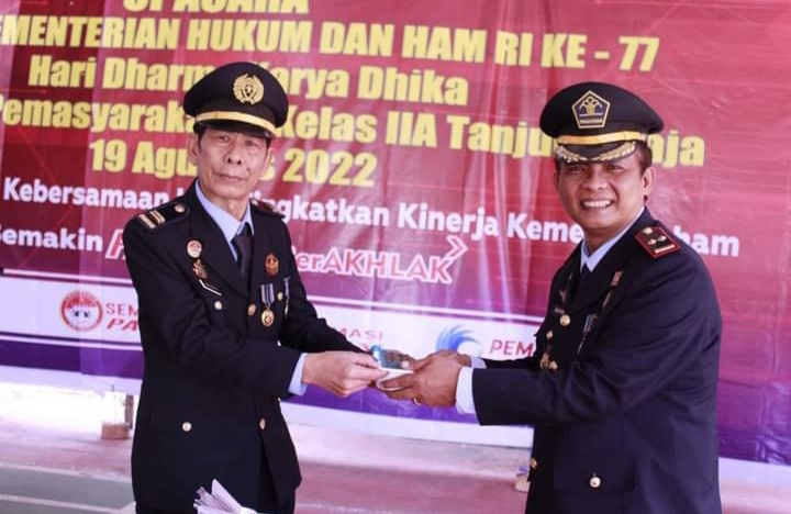 Puncak HDKD Ke-77, Lapas Tanjung Raja Kemenkumham Sumsel Gelar Tasyakuran dan Potong Tumpeng