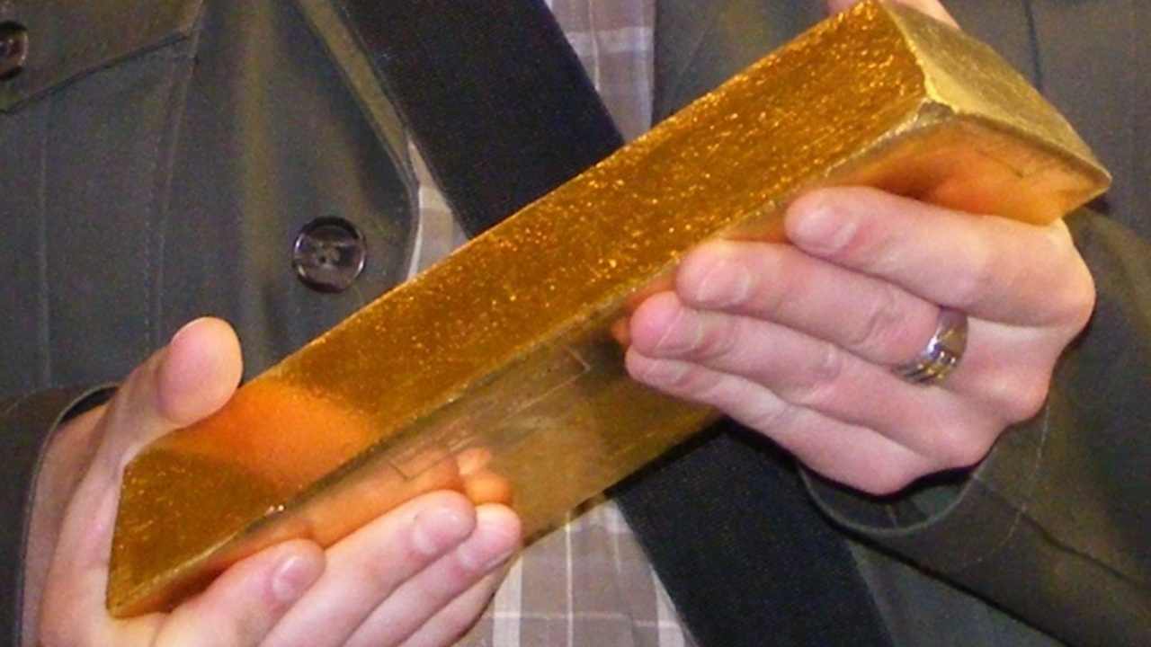 Update Harga Emas Pegadaian Hari Ini 25 Desember 2025: Galeri24 dan UBS Naik Lagi!