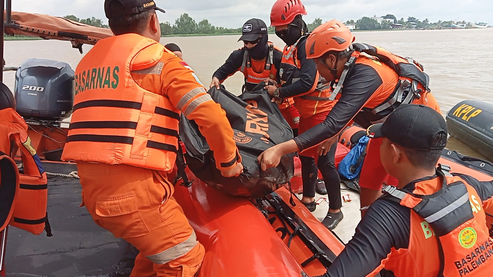 Tim SAR Gabungan Temukan Nakhoda Kapal Hilang di Sungai Musi, Begini Kondisinya