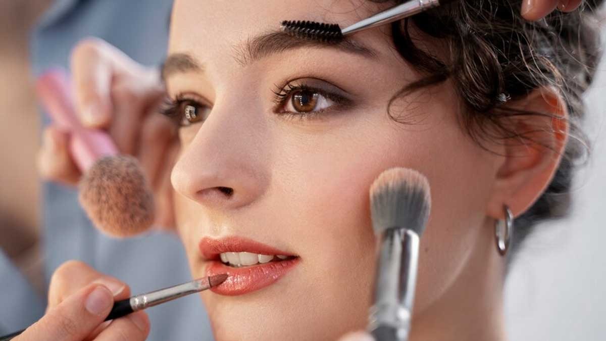 Bagaimanakah Tren Makeup Dunia di Tahun 2024? Mari Simak Biar Kamu Gak Ketinggalan