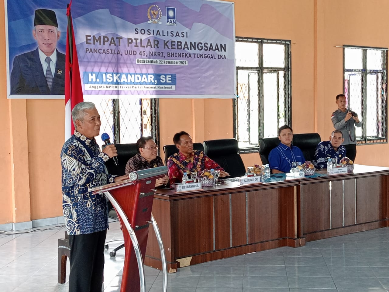 Sambangi Warga OKI, Anggota MPR-DPR RI H Iskandar SE Sosialisasikan 4 Pilar Kebangsaan