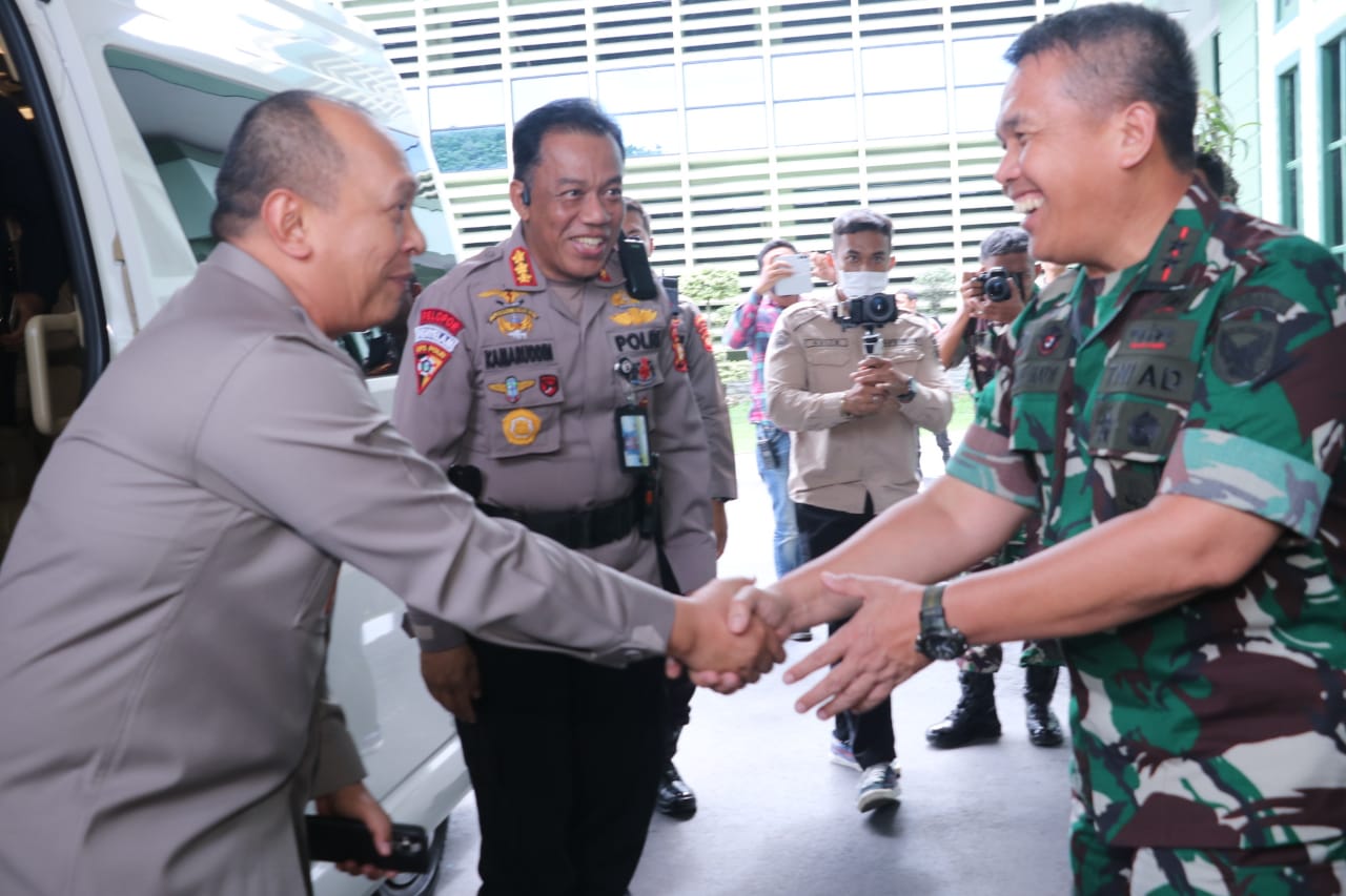 Kapolda Sumsel Irjen Pol Albertus Rachmad Wibowo Silaturahmi Ke Kodam